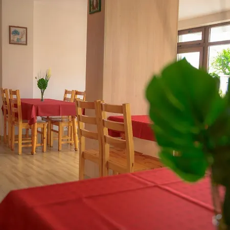 بيت ضيافة влахов ساباريفا بانيا